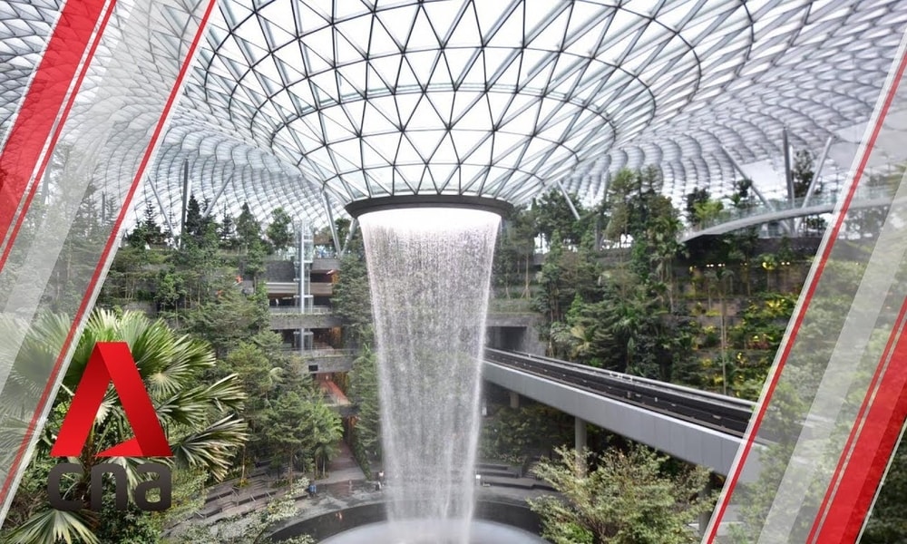 Visiting Jewel Changi The Giant Indoor Waterfall